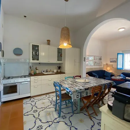 Lucky Villa *